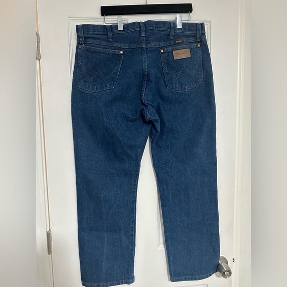 Mens Wrangler Jeans 38x30 Cowboy Cut Denim Classic Fit Western  Vintage - Picture 1 of 4